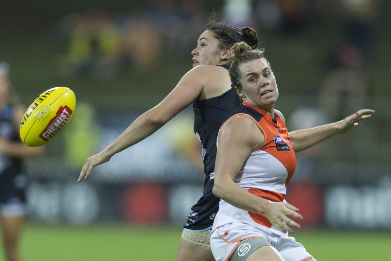 Jacinda Barclay, who represented Australia at five baseball World Cups before turning her attentions to AFLW, has died at the age of 29.