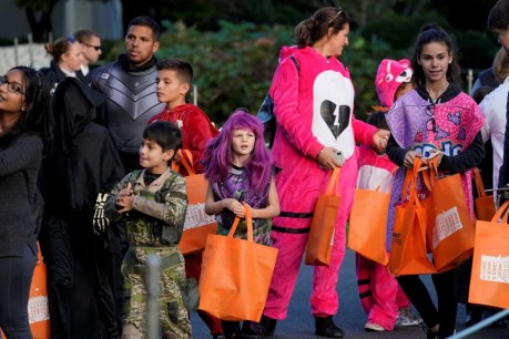 Will COVID let ghouls and boys enjoy Halloween? Here are your state&#8217;s rules