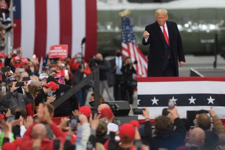 US election: Trump zips to three Pennsylvania rallies