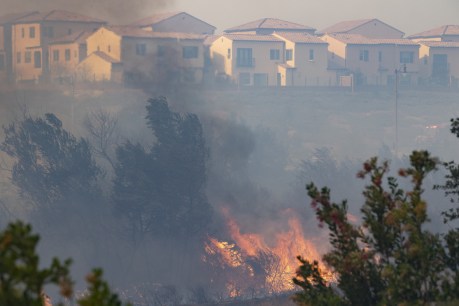 California fires prompt mass evacuations