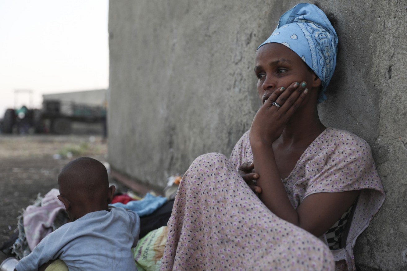 Gunmen have attacked a bus in western Ethiopia.
