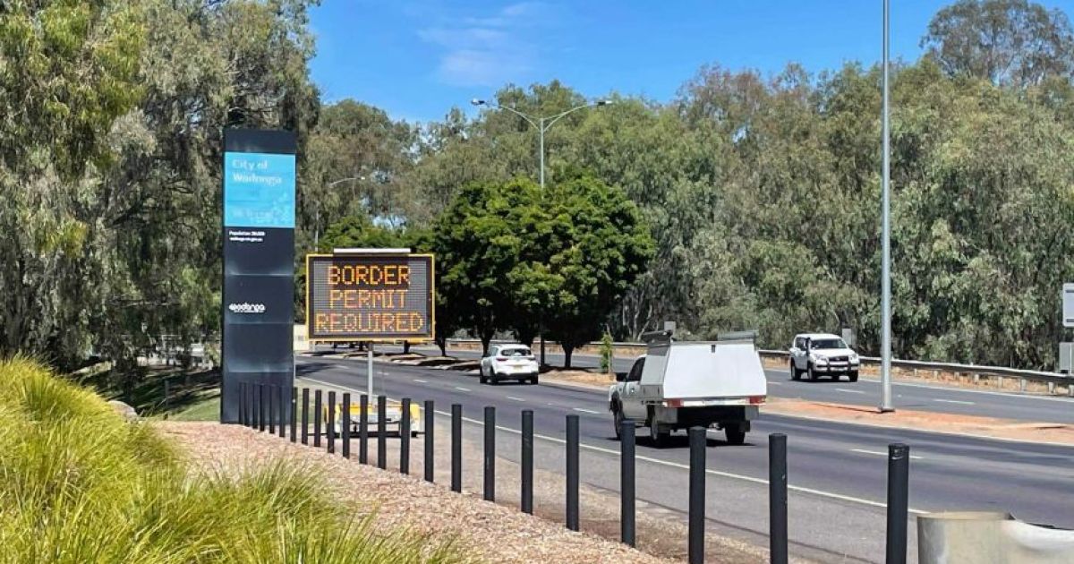 Victoria will keep its border with NSW open despite coronavirus cluster