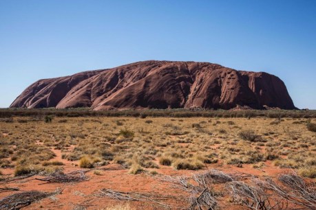 Uluru Kata-Tjuta National Park closed at request of traditional owners amid COVID-19 concerns