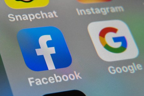 Federal govt pulls Facebook advertising as feud escalates