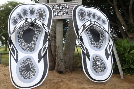 Big Thongs unveiled as new tourist attraction at country pub in Calen, north of Mackay