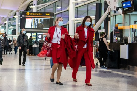 Britain imposes mandatory quarantine, cracks down on travel in virus fight