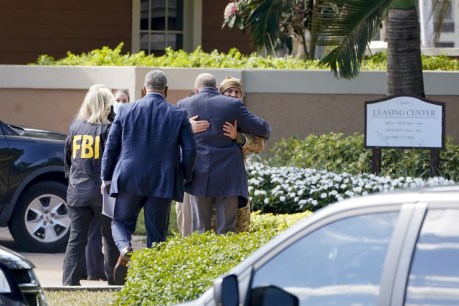 Two FBI agents shot dead during Florida raid