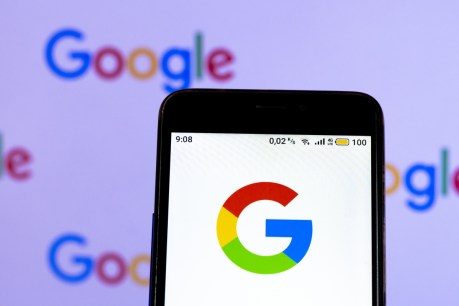 Google backs down on threat to remove news search