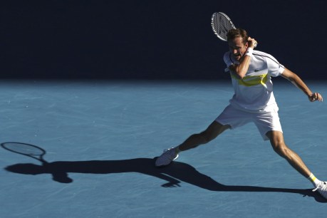 Australian Open: Daniil Medvedev beats heat to breeze into semi-finals