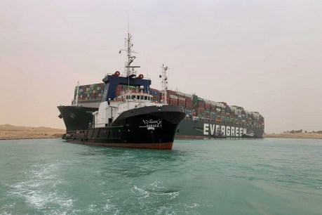 Ship stuck in Suez Canal could take days to free