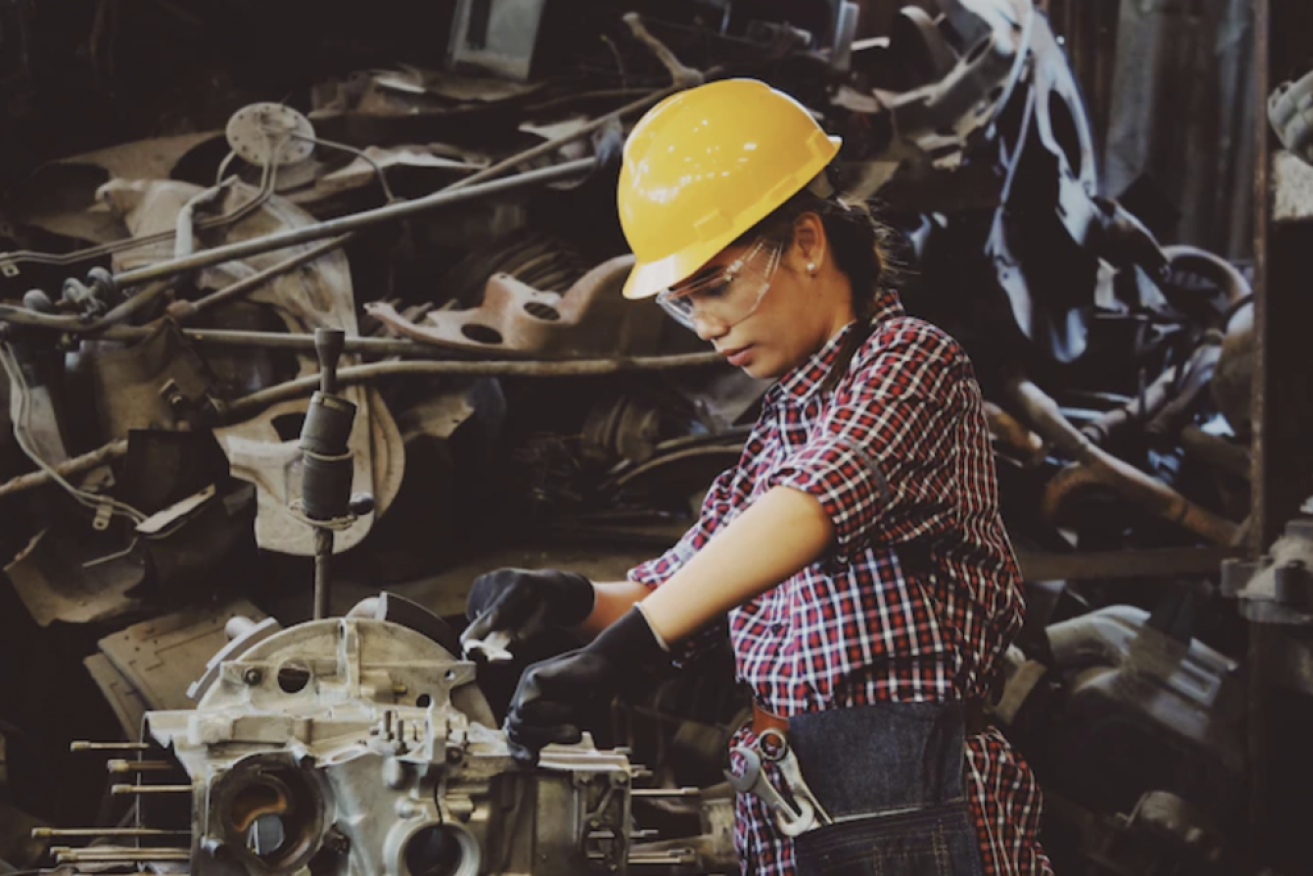 Experts say a lack of migration could stymie economic growth in Australia.