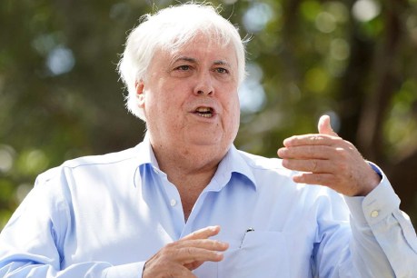 Clive Palmer claims WA government waging &#8216;vendetta&#8217; against him