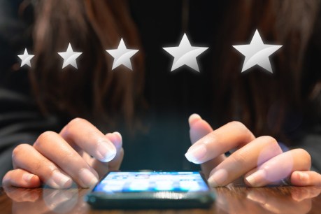 Fake reviews are fooling Australian shoppers, driving billions in online spending, report warns