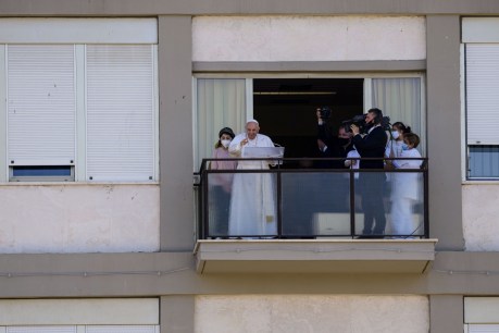 Pope Francis greets crowd from hospital balcony after surgery
