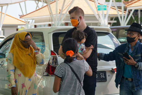 Repat flight brings scores of Australians home from Bali