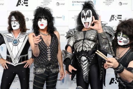 Kiss cancels show after COVID diagnosis