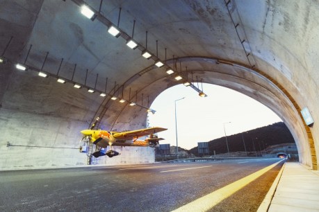 Pilot sets daring world record with tunnel flight