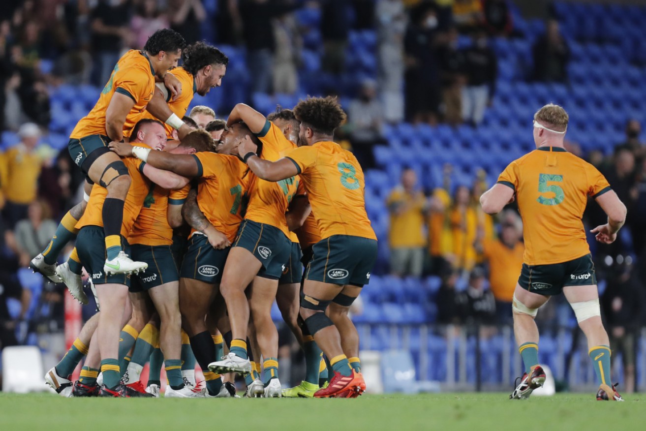 A Quade Cooper penalty goal after the siren has given the Wallabies a 28-26 win over South Africa.