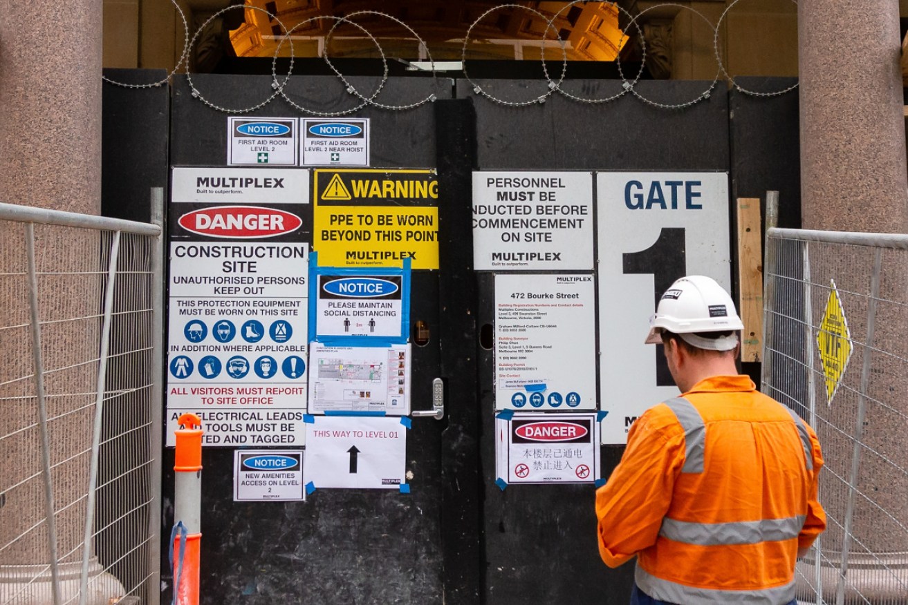 There is a COVID compliance and vaccine crackdown on the Victorian construction industry.