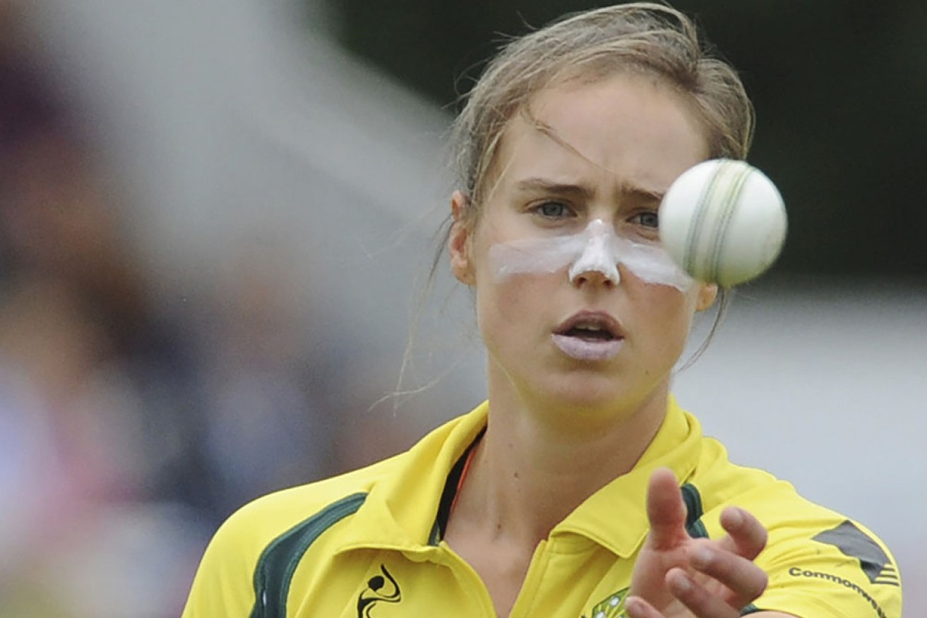 Ellyse Perry has joined exalted company after claiming 300 wickets.