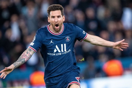 Lionel Messi scores first goal for PSG in Champions League
