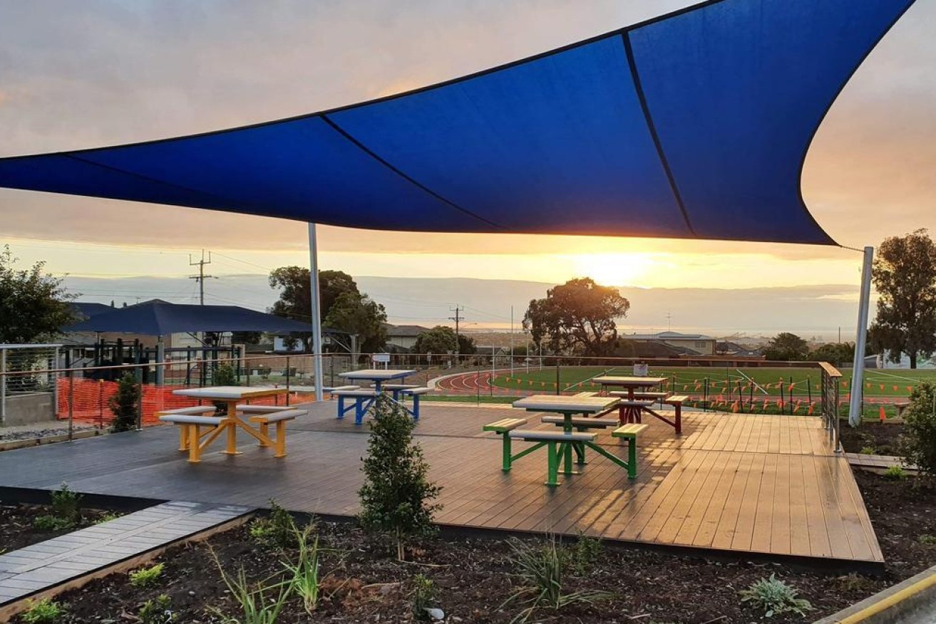 Rollins Primary School in Geelong is the site of one of the new regional Victorian cases.