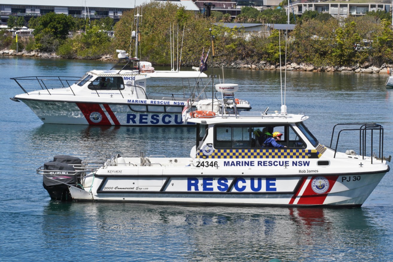 Seven people were on a boat that capsized off Wollongong, with one unable to be resuscitated. 