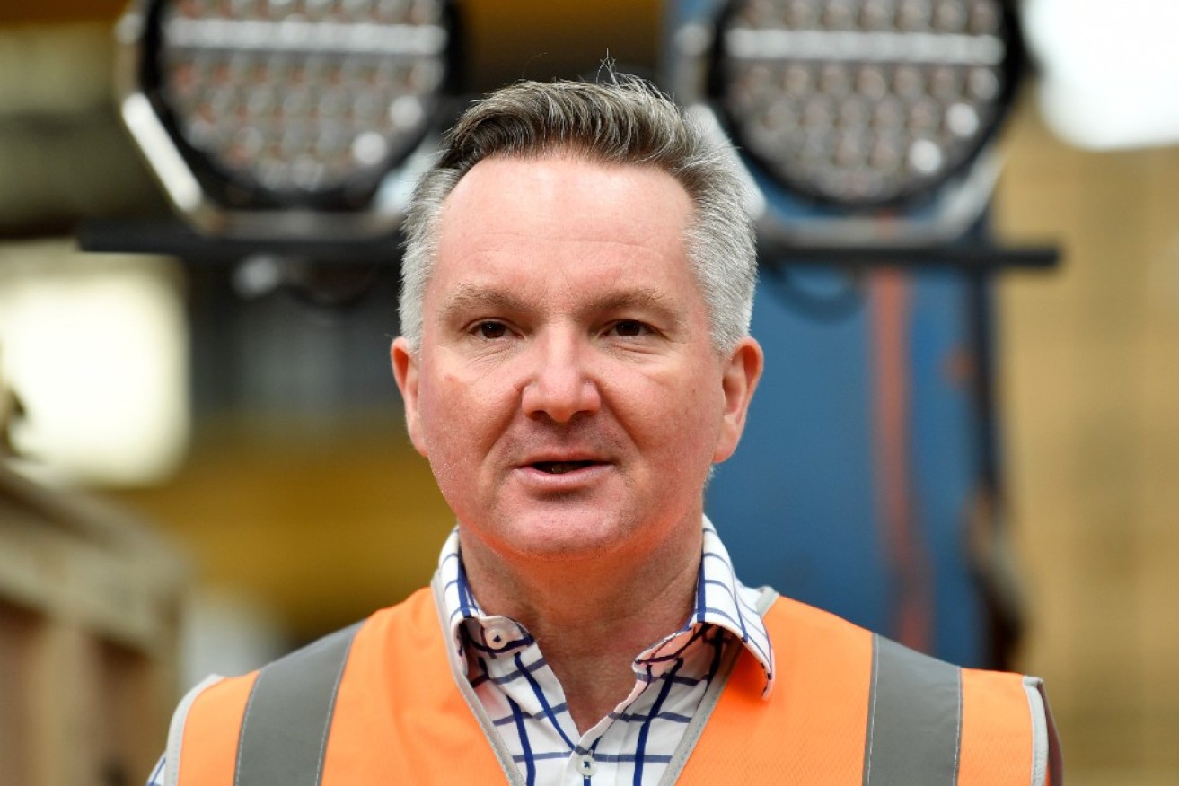 Energy Minister Chris Bowen says encouraging more EVs in rideshare fleets will reduce emissions.