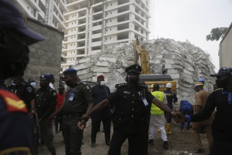 Dozens missing after Nigeria building collapse