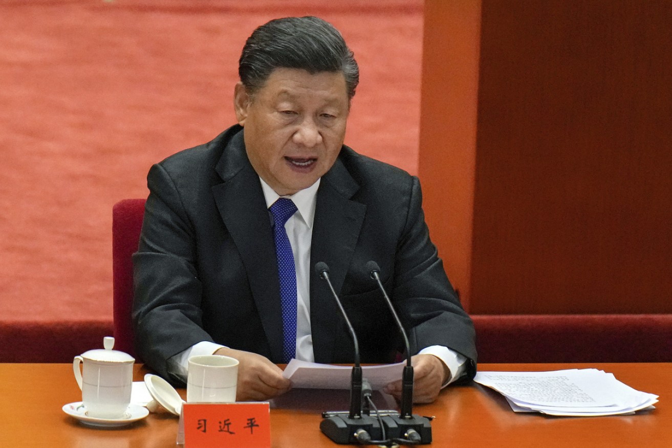 China's President has warned Asia-Pacific leaders not to return to the tensions of the Cold War era.