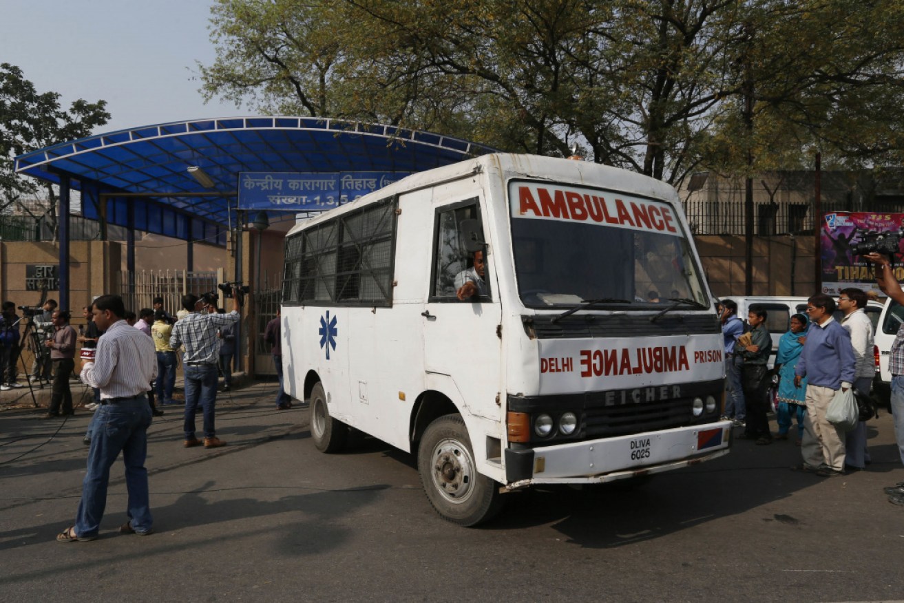 At least 18 people have been killed in a road accident in West Bengal state in east India.