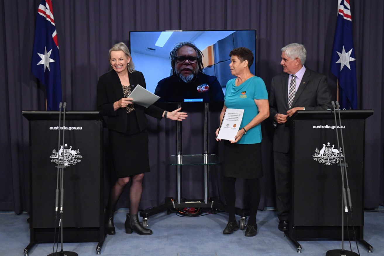Enviornment Minister Sussan Ley, First Nations Heritage Protection Alliance co-chairs Kado Muir and Anne Dennis, and Indigenous Affairs Minister Ken Wyatt. 