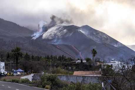 Lava threatens homes, church on La Palma