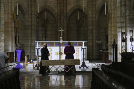 South Africans line up to pay respects to Archbishop Desmond Tutu