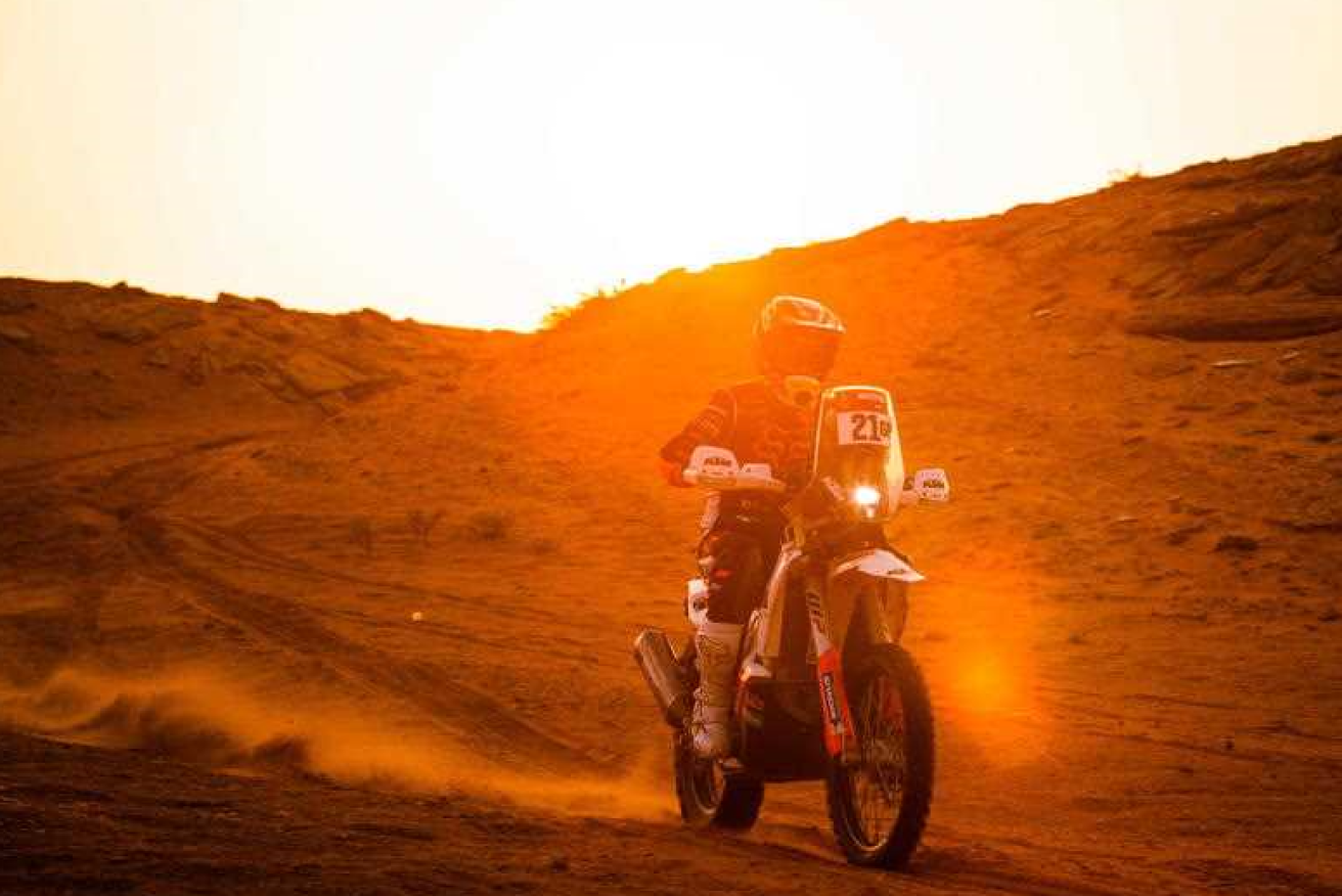 Australia's Daniel Sanders has once again demonstrated his mastery of desert and dune. 