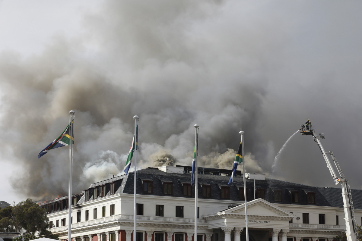 Governance Collapse At College Of Cape Town Sparks Parliamentary Showdown - zv85hlt