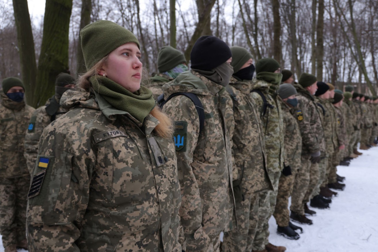 Ukrainian civilians have turned out for militia duty as Russian troops mass on the border. (<i>Photo: Getty Images</i>)