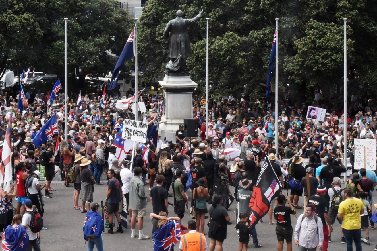More than 1000 anti-mandate protesters have rallied outside New Zealand's parliament.