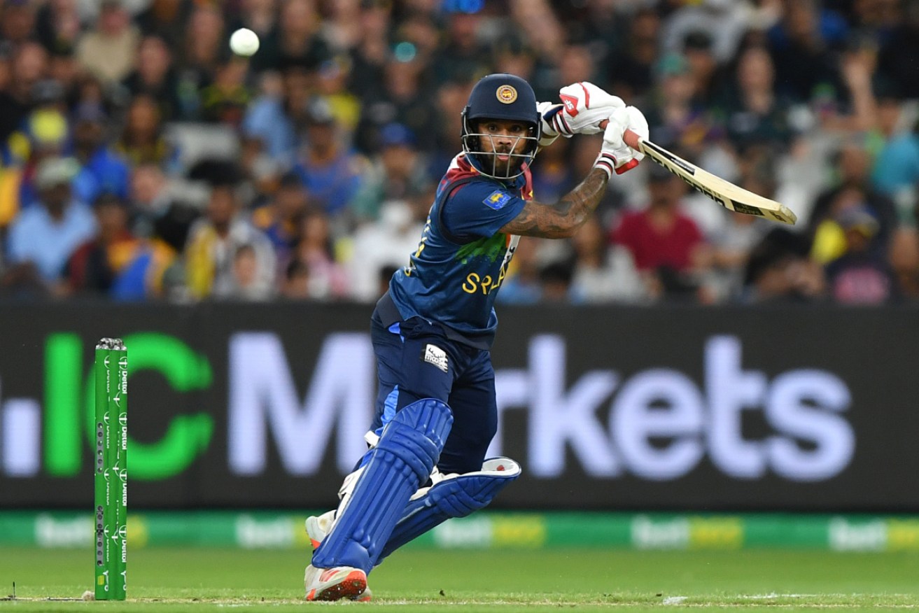 Opener Kusal Mendis scored an unbeaten 69 as Sri Lanka beat Australia in the final T20 match.