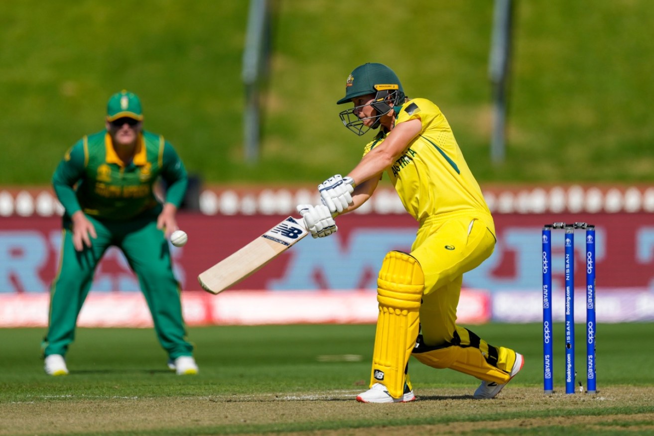Meg Lanning cracked 135 not out to lead Australia to a fine win over South Africa at the World Cup. 