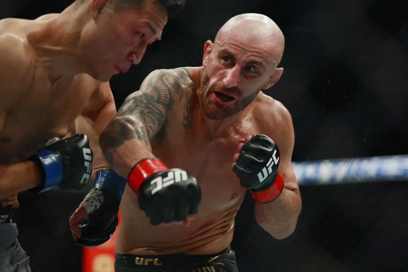Alexander Volkanovski stopped South Korea's Chan Sung Jung in his third successful UFC title defence on Sunday.