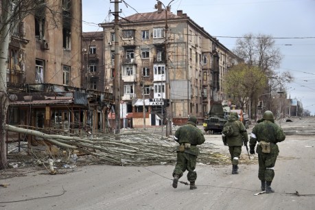 Silence in Mariupol after surrender window opens