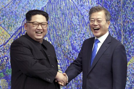Leaders of the two Koreas exchange letters
