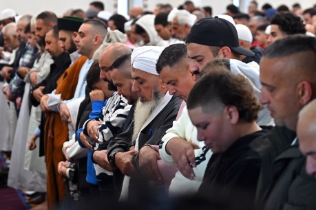 Muslims around world celebrate Eid al-Fitr