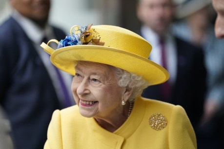 Queen surprises with unveiling of ‘Elizabeth line’ Tube plaque in London