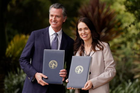 NZ’s Ardern signs climate pact with California