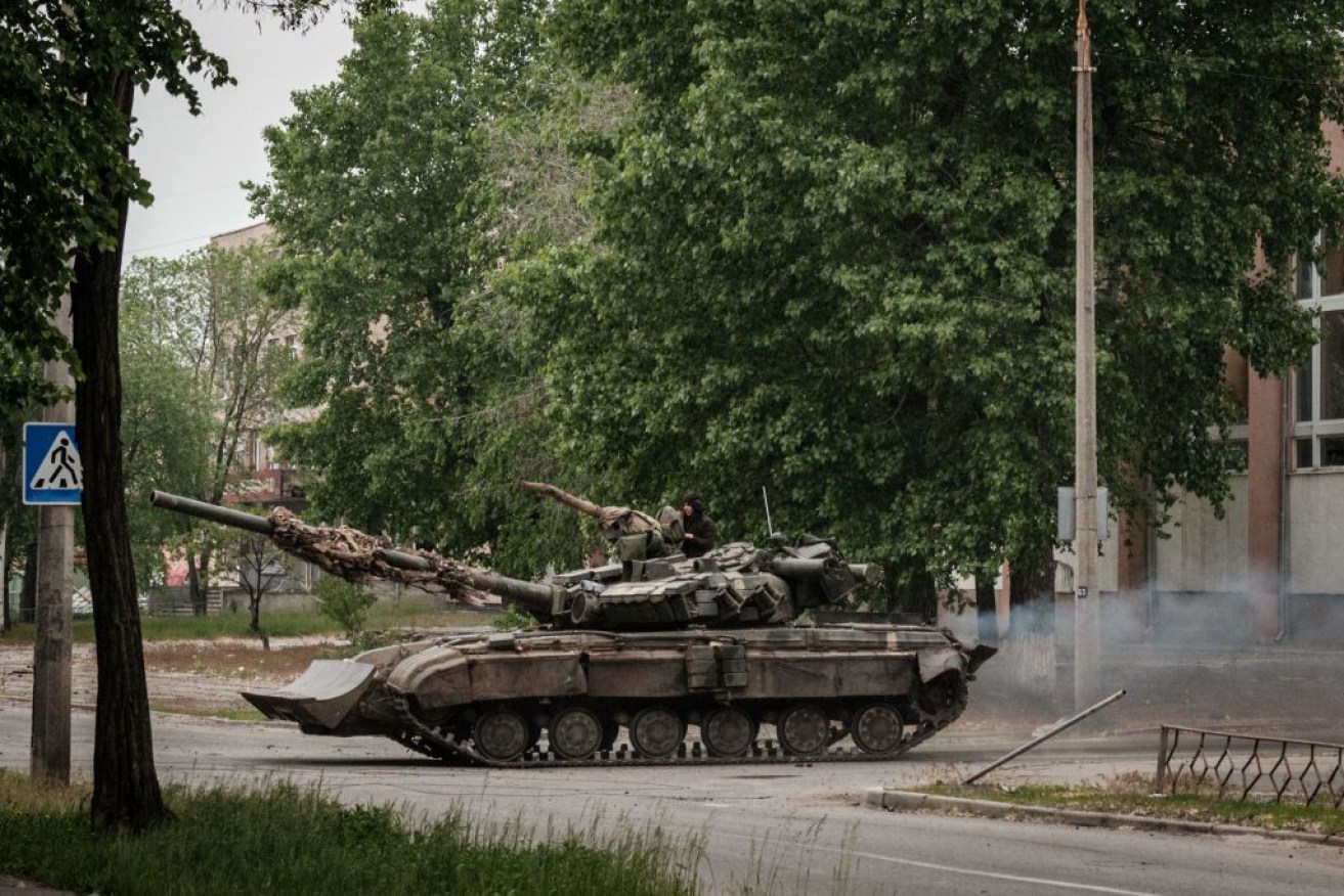 Ukraine is strengthening its defences in the Luhansk region, President Volodymyr Zelensky says.