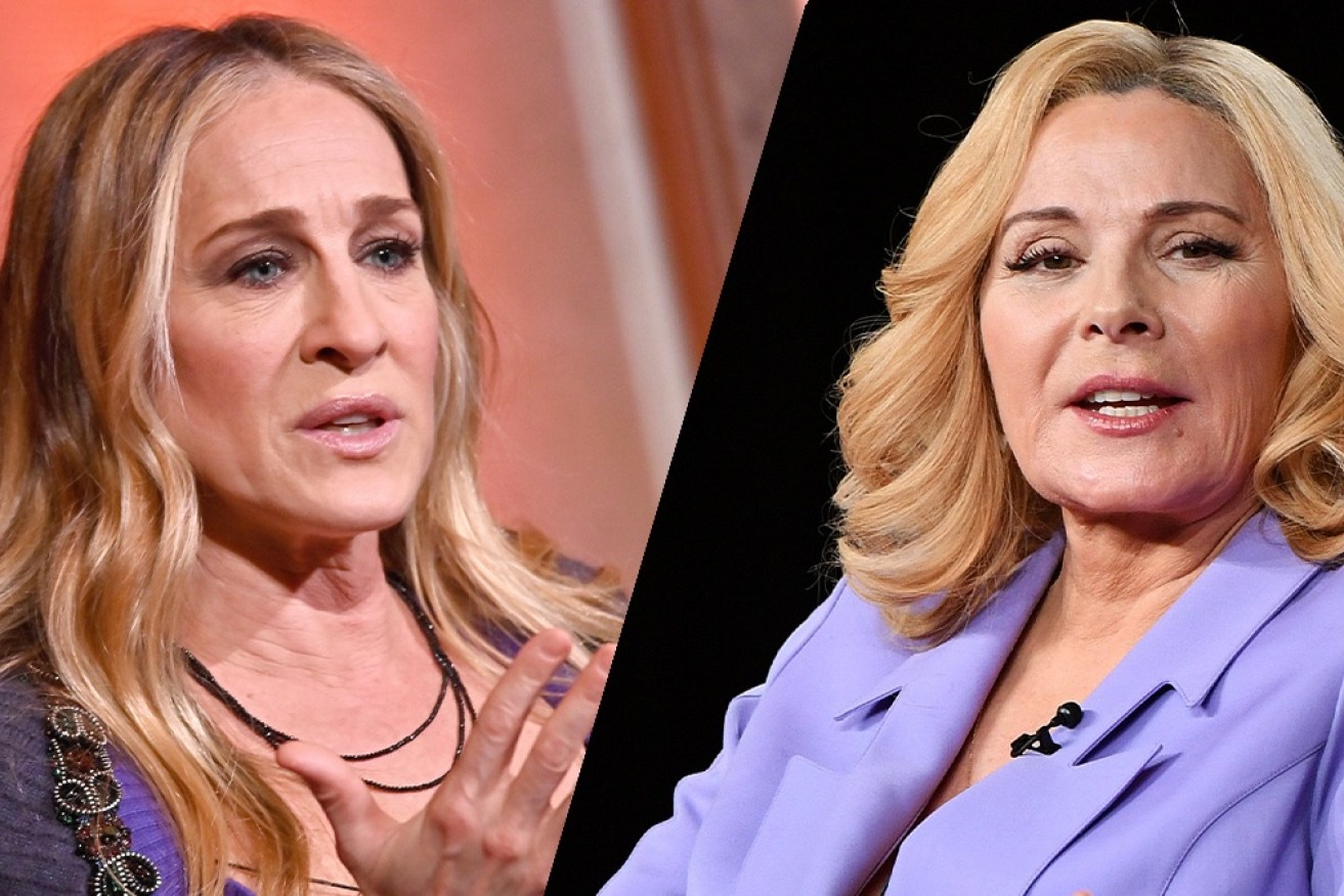 Sarah Jessica Parker spoke at length about her difficult relationship with Kim Cattrall on the <I>Awards Chatter</I> podcast. 