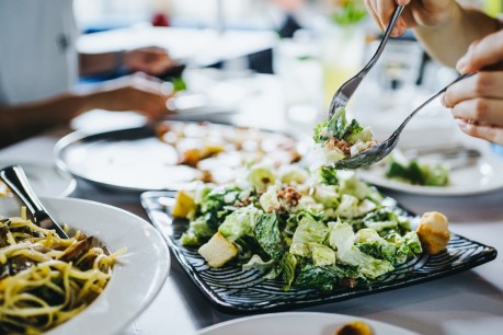 Is it really healthier to eat salad before carbs? Here&#8217;s what the science says