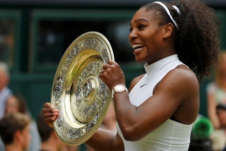 Serena Williams gives Wimbledon thumbs up